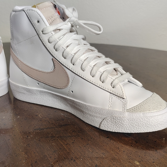 Nike 77 Blazers Women's Size 7.5 High Top Athletic Shoes White Beige EUC - Picture 7 of 9